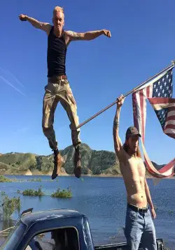 Кожа (2018) через торрент скачать Кожа (2018) фильм через торрент скачать