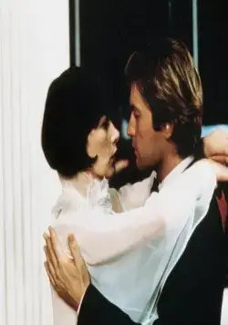 Романтичная англичанка (1975) через торрент бесплатно Романтичная англичанка (1975) фильм через торрент бесплатно