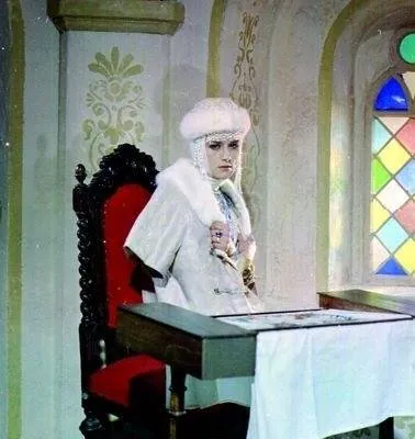 Осенние колокола (1978) через торрент бесплатно Осенние колокола (1978) фильм через торрент бесплатно