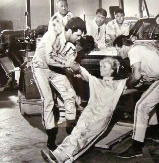 Спидвей (1968) через торрент скачать Спидвей (1968) фильм через торрент скачать