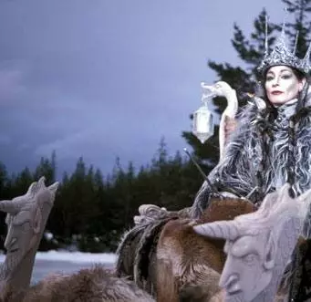 Хроники Нарнии: Лев, колдунья и платяной шкаф (1988) через торрент бесплатно Хроники Нарнии: Лев, колдунья и платяной шкаф (1988) сериал через торрент бесплатно