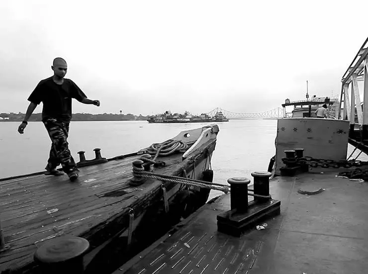 Задница (2010) через торрент скачать Задница (2010) фильм через торрент скачать