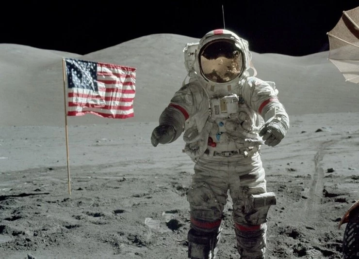 Последний на Луне (2014) через торрент скачать Последний на Луне (2014) фильм через торрент скачать