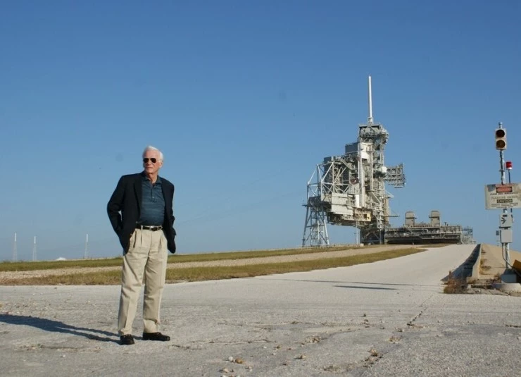 Последний на Луне (2014) через торрент бесплатно Последний на Луне (2014) фильм через торрент бесплатно