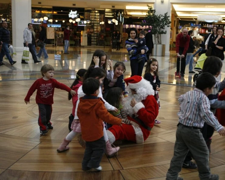 Их веселая жизнь (2009) в хорошем качестве через торрент Их веселая жизнь (2009) фильм в хорошем качестве через торрент
