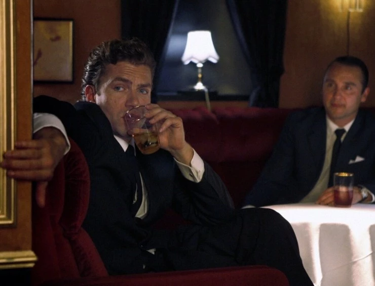 Смешной человек (2011) через торрент скачать Смешной человек (2011) фильм через торрент скачать