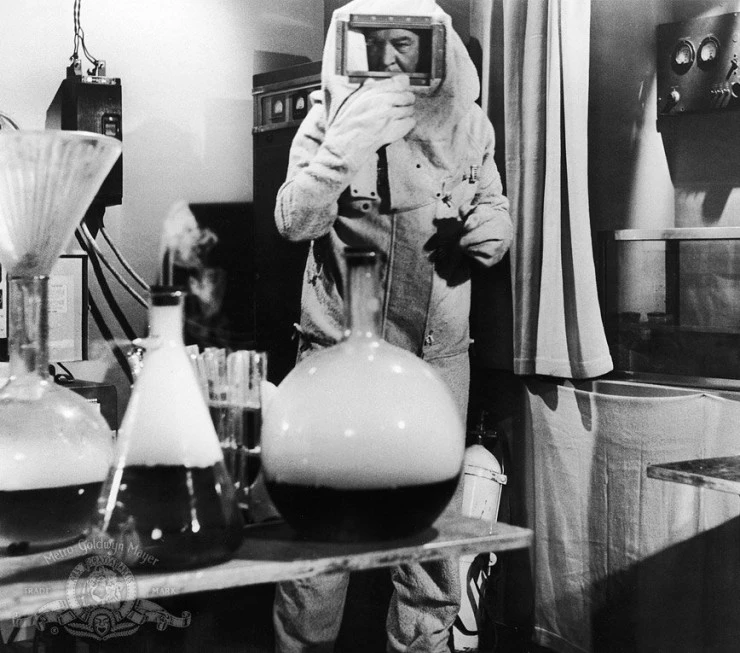 Фантом с глубины 10000 лиг (1955) через торрент скачать Фантом с глубины 10000 лиг (1955) фильм через торрент скачать