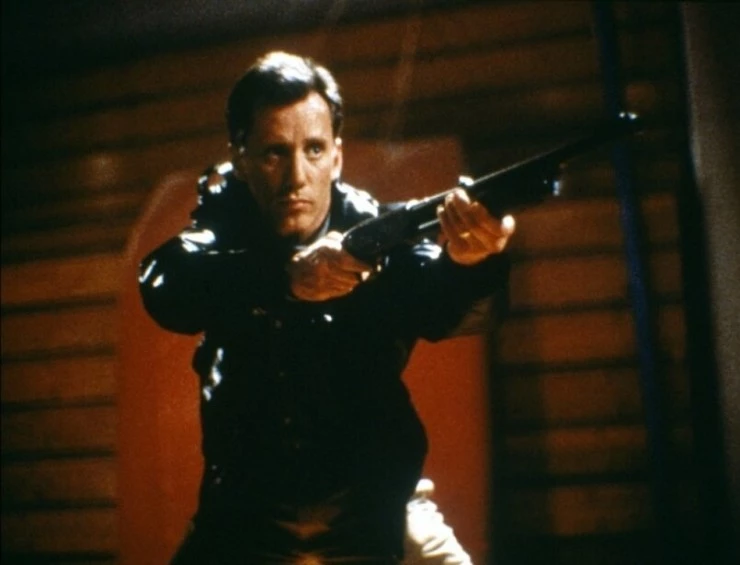 Полицейский (1987) через торрент бесплатно Полицейский (1987) фильм через торрент бесплатно