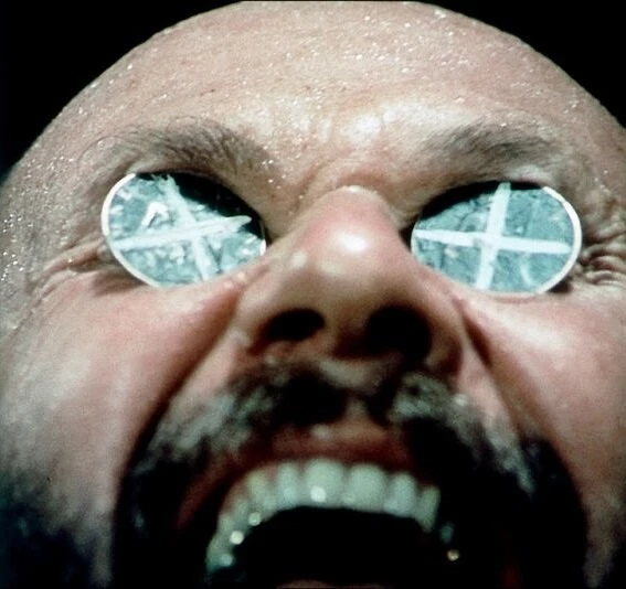 Опасное пробуждение (1970) через торрент скачать Опасное пробуждение (1970) фильм через торрент скачать