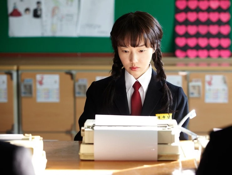 Алиса в стране искренности (2015) через торрент скачать Алиса в стране искренности (2015) фильм через торрент скачать