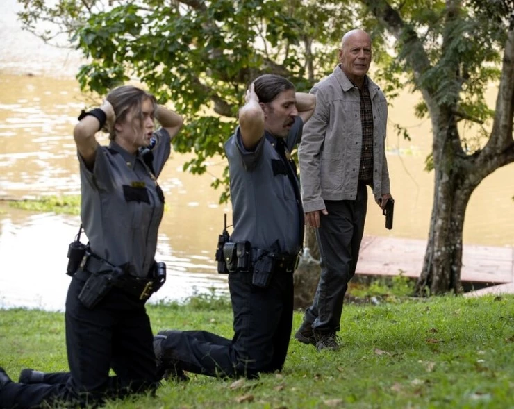 За гранью жизни (2021) через торрент бесплатно За гранью жизни (2021) фильм через торрент бесплатно