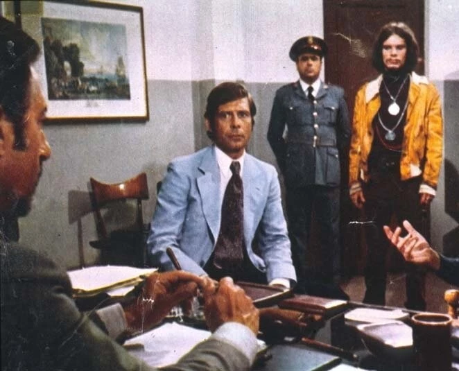 Нож для колки льда (1972) через торрент скачать Нож для колки льда (1972) фильм через торрент скачать