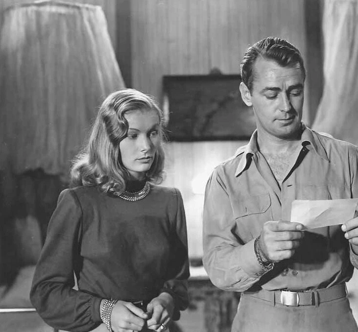 Сайгон (1947) через торрент скачать Сайгон (1947) фильм через торрент скачать